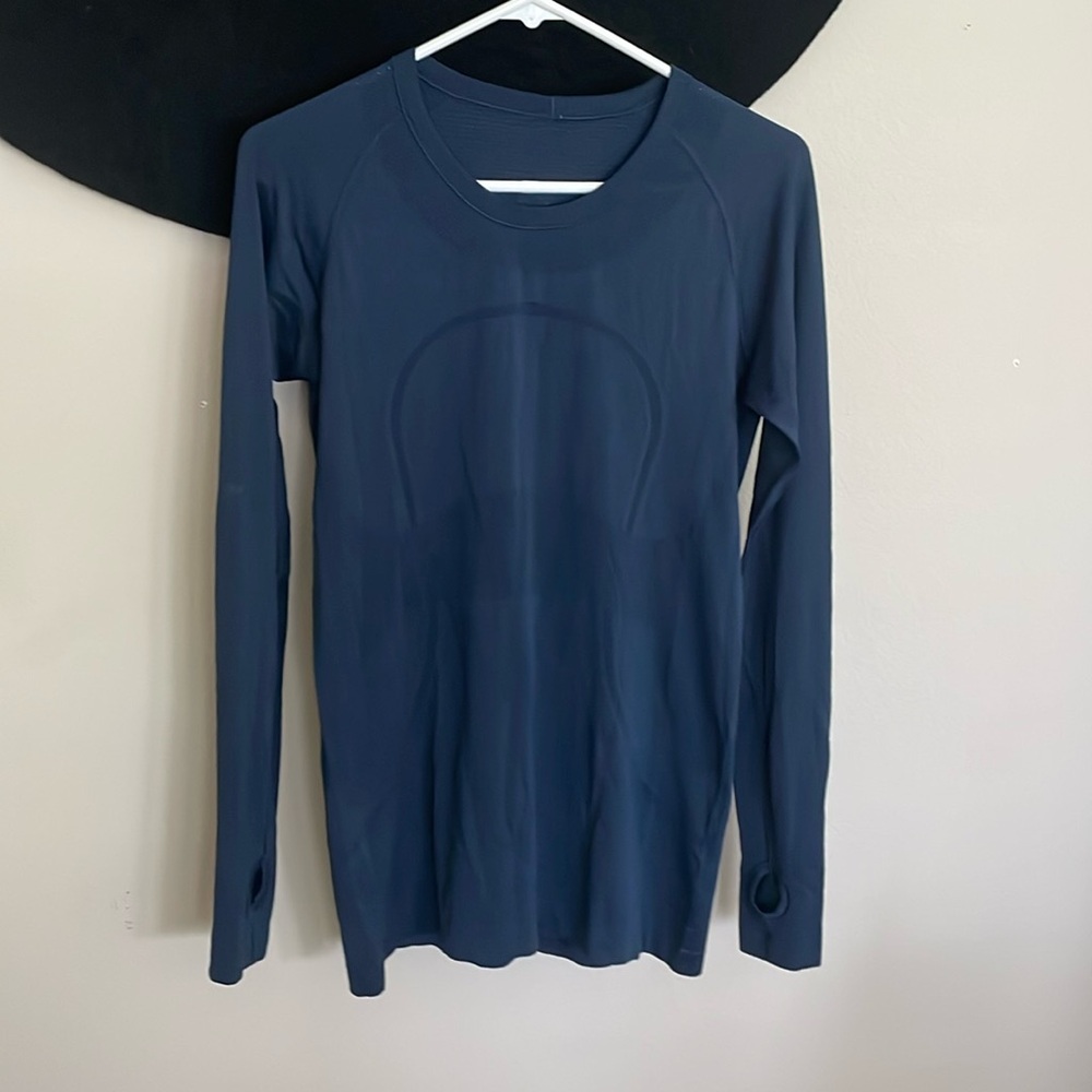 Navy lululemon long sleeve swiftly tech 2.0